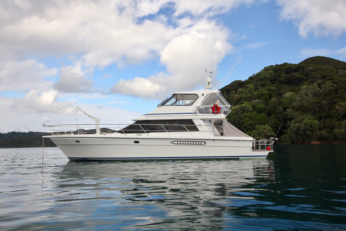 Salthouse Sovereign 17m